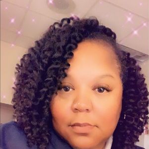 Meet your Posher, Crystal